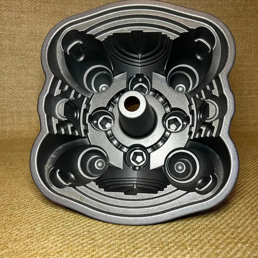 Nordic Ware Palace Royal Bundt Pan Cast Aluminum Architectural Mold